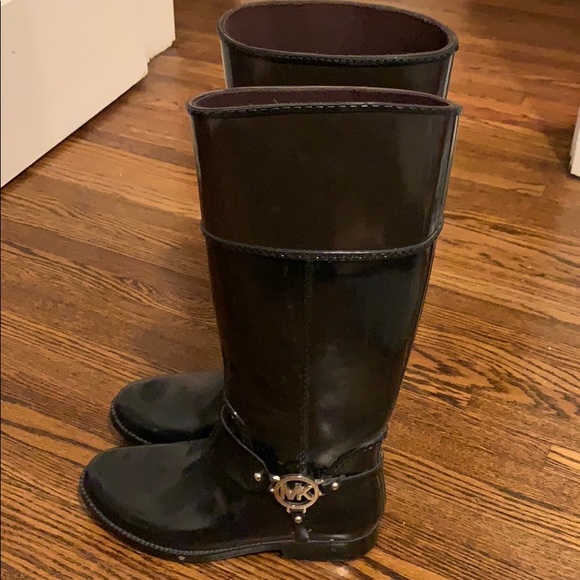 Michael Kors Rainboots - Picture 2 of 3
